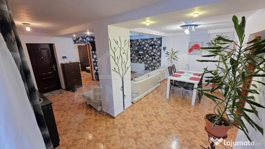 Apartament cu 3 camere semidecomandat în Craiovița Nouă