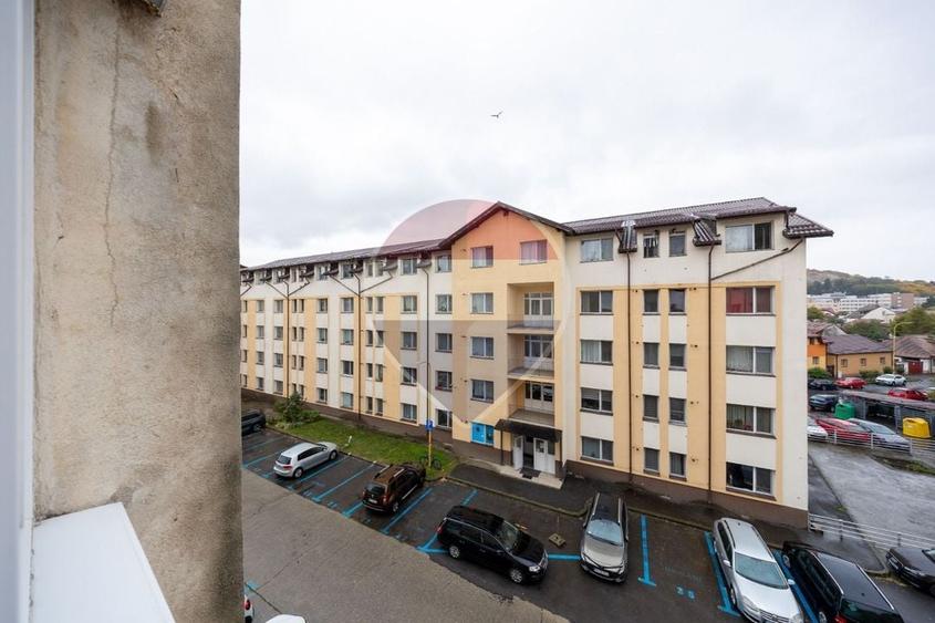 Apartament cu 2 camere decomandat în Gemenii