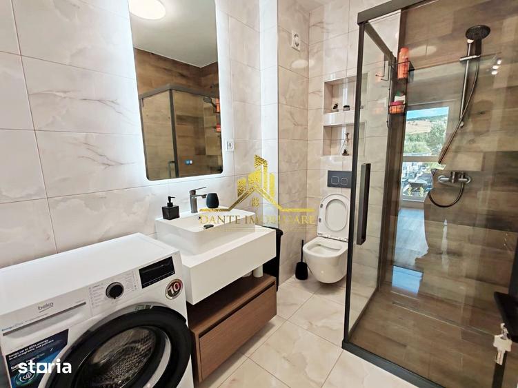 Apartament cu 3 camere semidecomandat în Florești