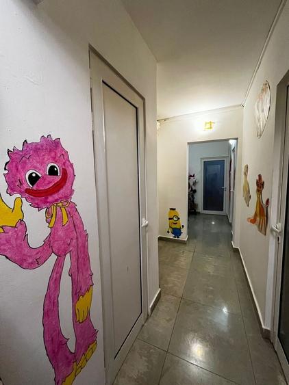 Apartament cu 4 camere semidecomandat în Micălaca