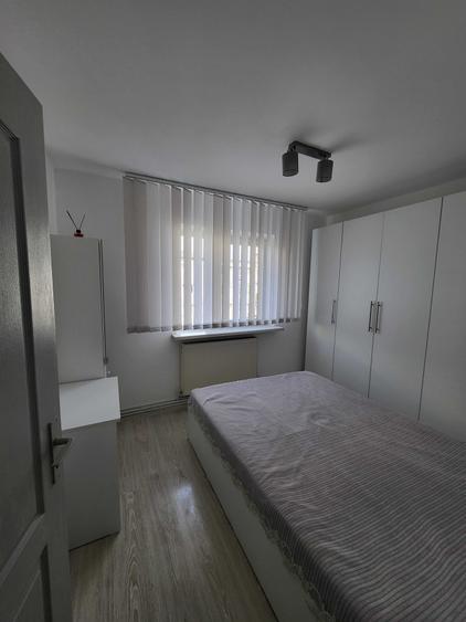 Apartament cu 2 camere semidecomandat în Micro 6