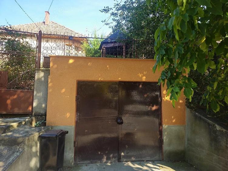 Casă cu 3 camere cu Teren 550 Mp în Central