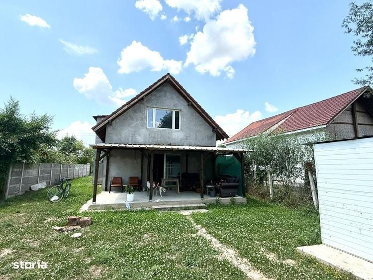 Casă cu 4 camere cu Teren 735 Mp în Sânmihaiu Român