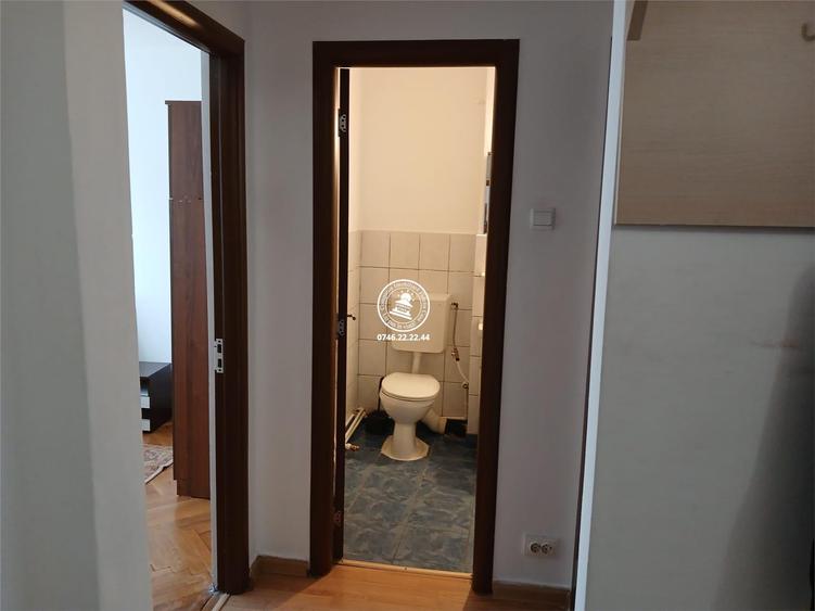 Apartament cu 2 camere decomandat în Podu Roș