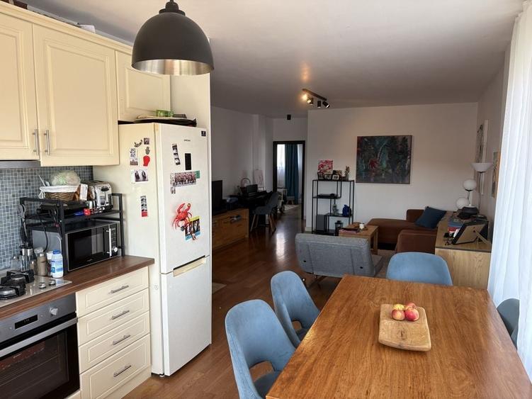Apartament cu 3 camere decomandat în Bună Ziua