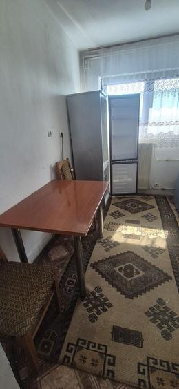 Apartament cu 2 camere semidecomandat în Kiseleff
