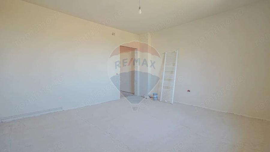 Casa cu poten?ial in Centrul Civic Bra?ov | 4 camere - 6
