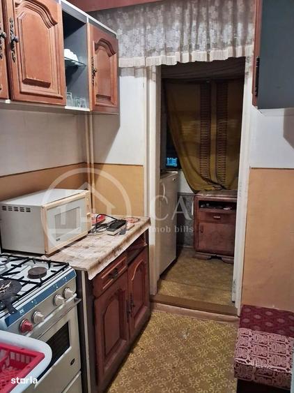 Garsonieră decomandată în Decebal