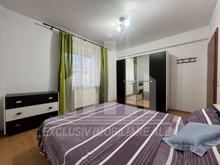 Apartament cu 2 camere semidecomandat, mobilat în Central
