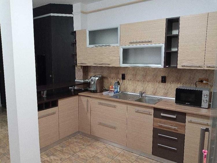 Apartament cu 2 camere decomandat în Horea