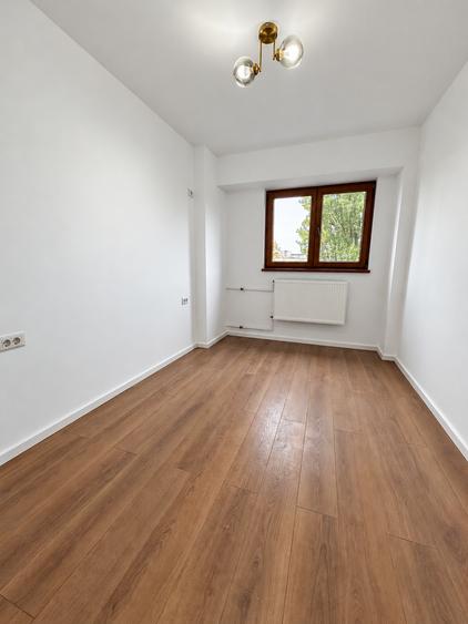 Apartament cu 3 camere în Gorjului