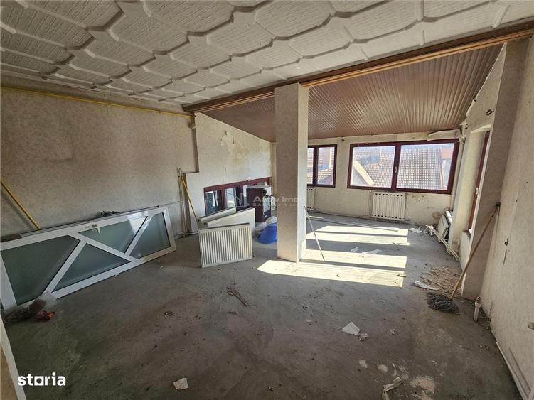 Apartament cu 4 camere în Calea Timișoarei