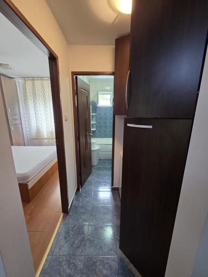 Apartament cu 2 camere semidecomandat în Giurgiului