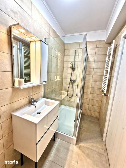 Apartament cu 3 camere decomandat în Theodor Pallady