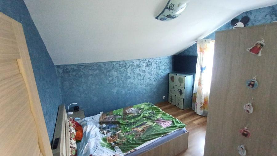 Casă cu 4 camere cu Teren 220 Mp în Central