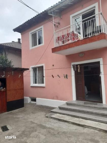 Casă cu 5 camere cu Teren 167 Mp în Sud