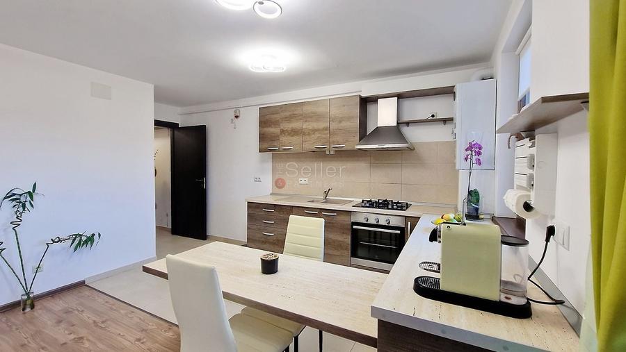 Apartament cu 2 camere decomandat, mobilat în Tractorul
