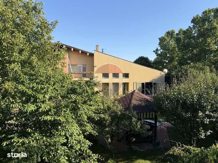 Casă cu 4 camere cu Teren 1947 Mp în Corbeanca