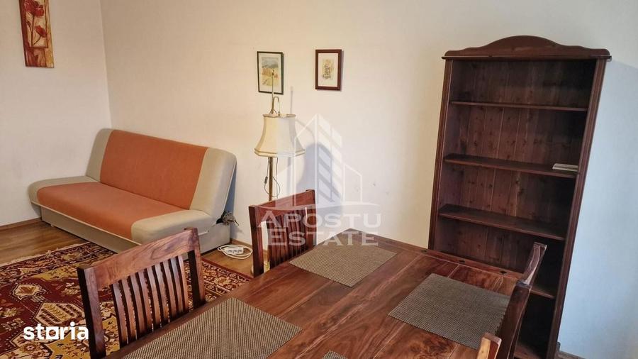 Apartament cu 3 camere decomandat, mobilat în Soarelui