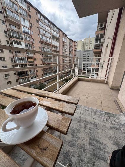Apartament cu 2 camere decomandat în Vitan