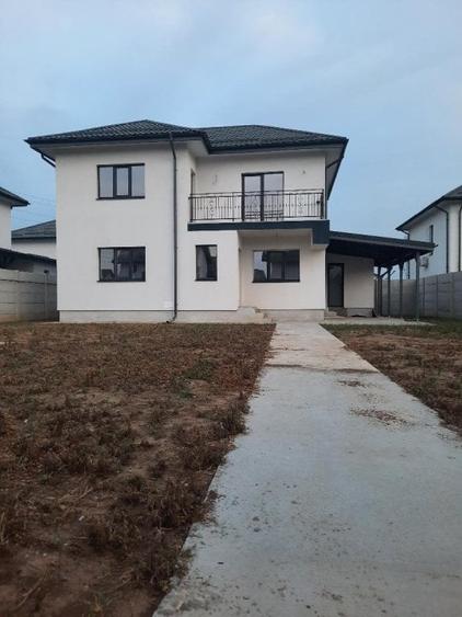 Casă individuală cu 4 camere cu Teren 400 Mp în Bâcu