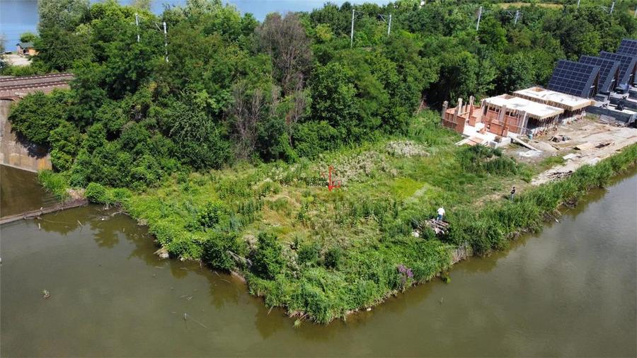 Teren Construcții intravilan de 1100 mp, în Periș