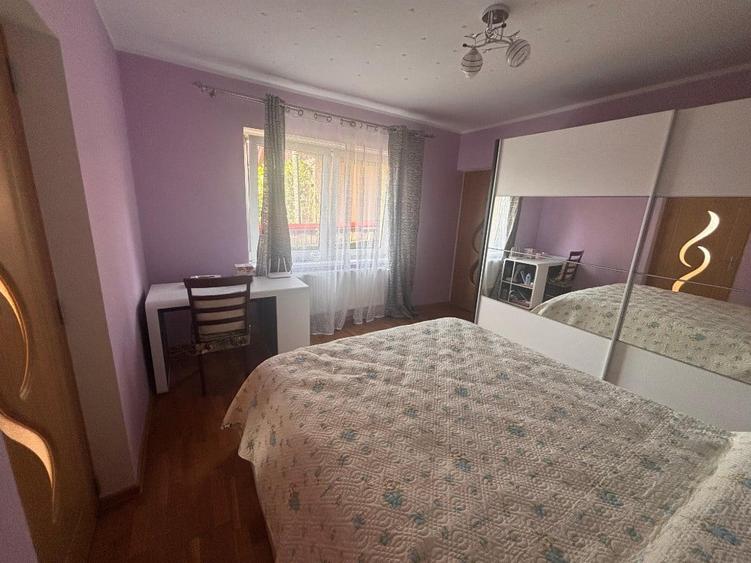 Casă cu 7 camere cu Teren 576 Mp în Cătămărești