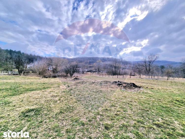 Teren de 2286 mp, în Mărgineni