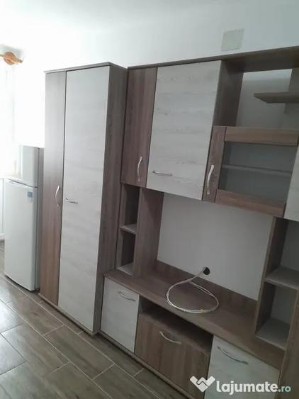 Garsonieră decomandată în Micro 17