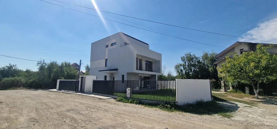 Casă cu Teren 460 Mp în Mogoșoaia