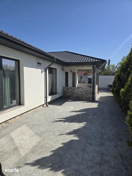 Casa deosebita in Valu lui Traian aproape de soseaua nationala - 3