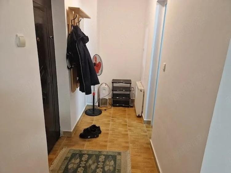 Apartament cu 2 camere semidecomandat în Noua