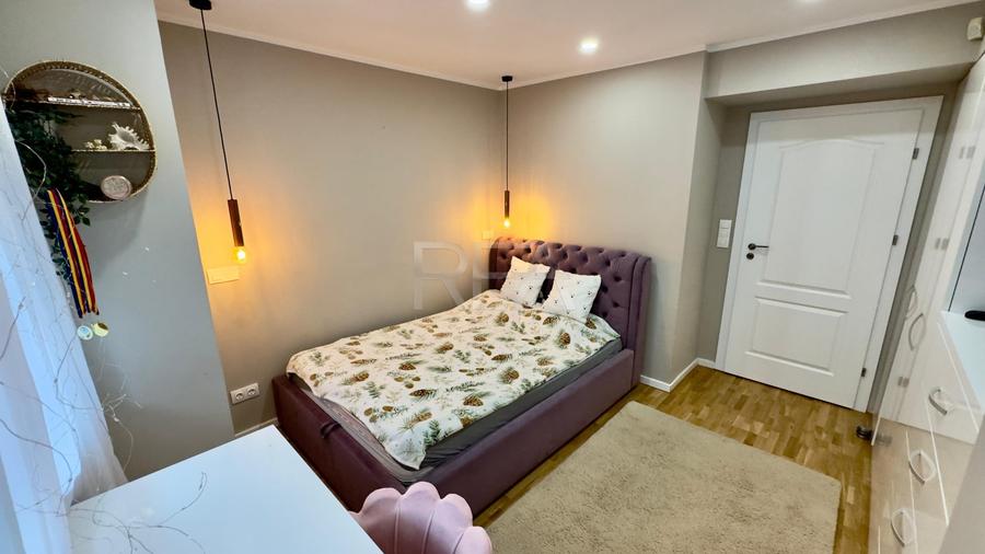 Apartament cu 3 camere semidecomandat, mobilat în Nordului