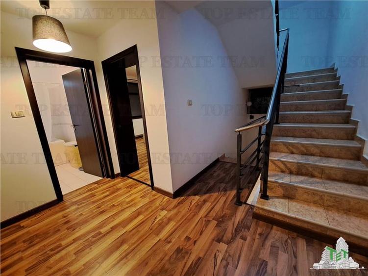 Casă individuală cu 7 camere cu Teren 505 Mp în Corbeanca
