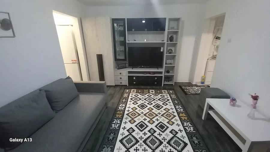 Apartament cu 2 camere semidecomandat în Central
