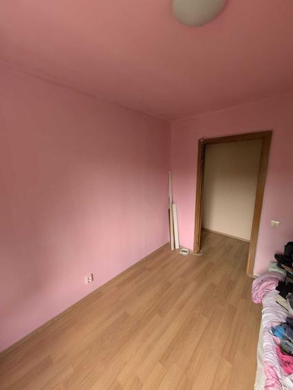 Apartament cu 3 camere semidecomandat în Gorjului