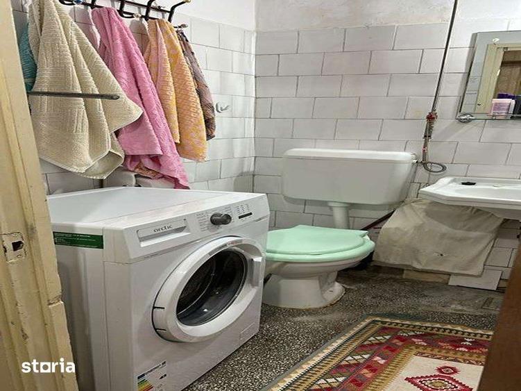 Apartament cu 4 camere decomandat în Berceni