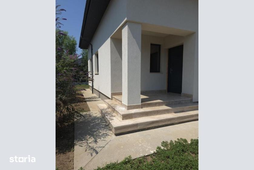 Casă cu 3 camere cu Teren 357 Mp în Central