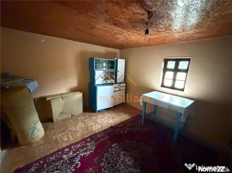 Casă cu 4 camere cu Teren 2846 Mp în Călățea