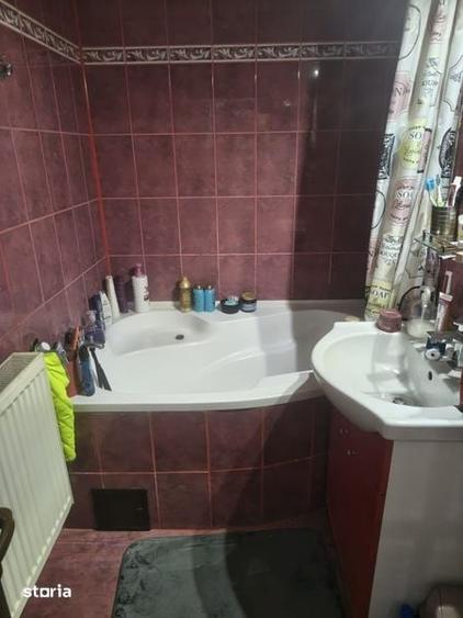 Apartament cu 2 camere decomandat în Școlilor