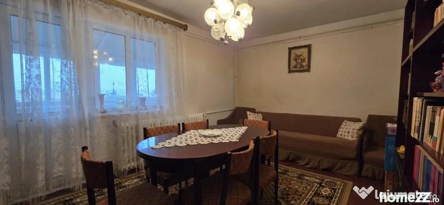 Apartament cu 4 camere decomandat în Baraolt