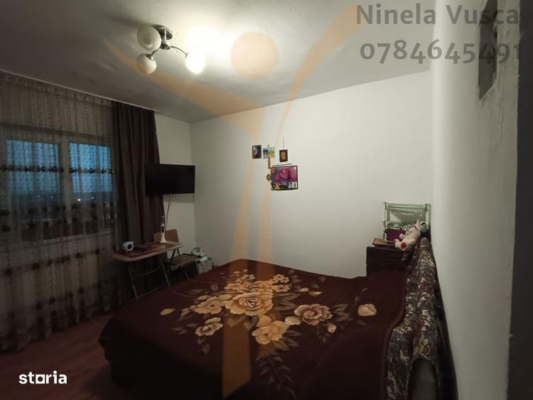 Apartament cu 3 camere decomandat, mobilat în Micro 11