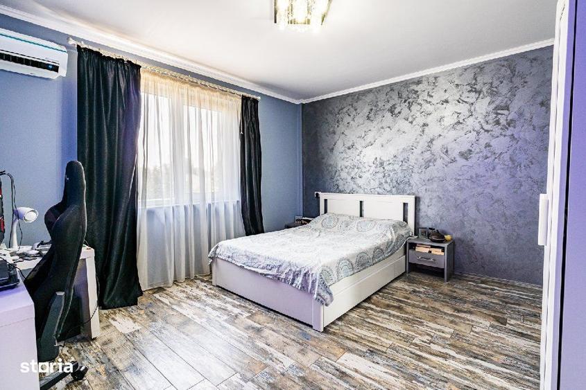Casă cu 4 camere în Palazu Mare