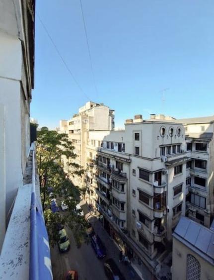 Apartament cu 5 camere decomandat în P-ța Romană