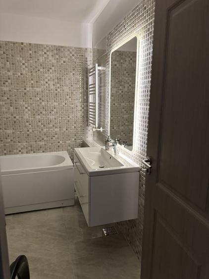 Proprietar, inchiriez garsoniera spatioasa in cartierul Fiald - 5