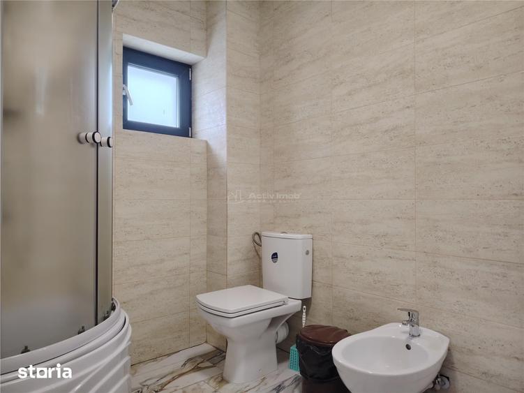 Casă cu 4 camere decomandat cu Teren 600 Mp în Lipănești
