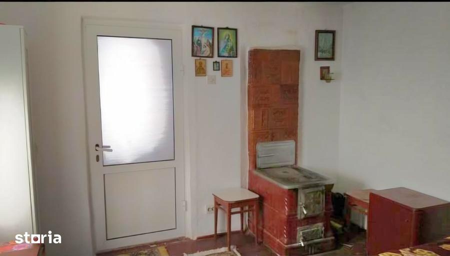 Casă cu 2 camere cu Teren 102 Mp în Monumentului