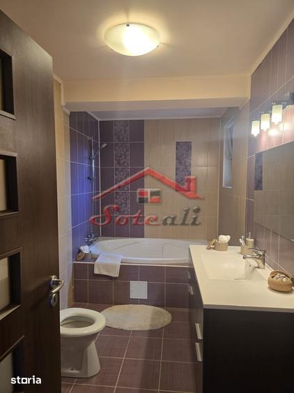 Casă cu 6 camere cu Teren 852 Mp în Central