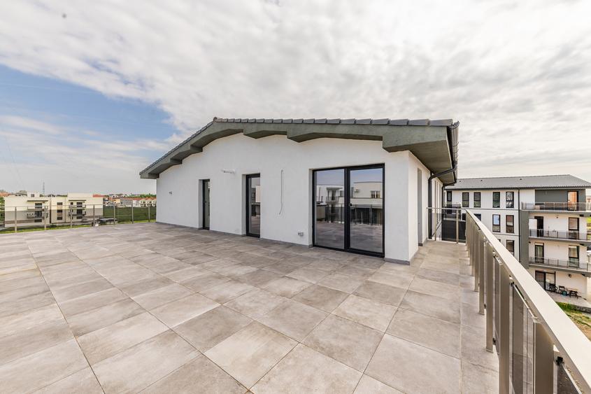 Penthouse cu 2 camere decomandat, mobilat în Braytim