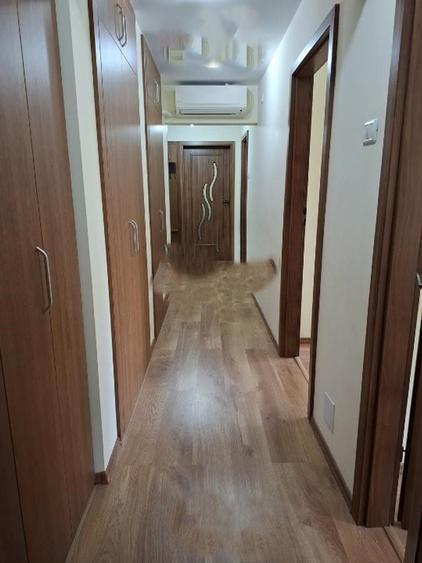 Apartament cu 3 camere decomandat în Obor